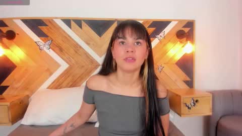 Snapshot of isabellamarinny chatting on October 22, 11:34 am Isabella online show from October 22, 11:34 am