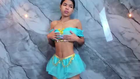 isabellamonet online show from February 13, 11:35 am