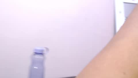 isabellasmithh654533 online show from December 6, 9:18 pm