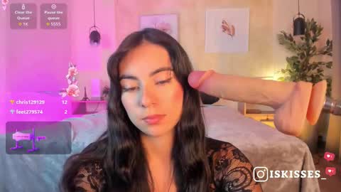   online show from March 27, 8:26 am