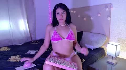 Isabella  online show from June 1, 7:42 am