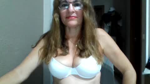 isabella online show from June 16, 10:36 pm