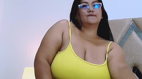 IsabellMendez online show from March 12, 6:32 pm