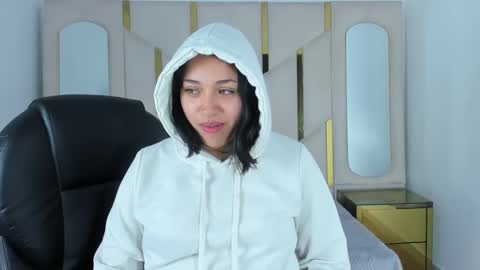 isabellrodriguez18 online show from September 24, 3:24 am