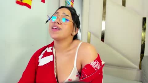 isabellrodriguez18 online show from July 15, 10:31 am