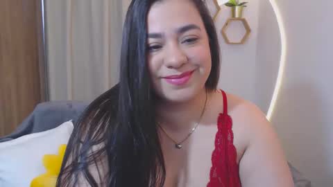 Isa online show from February 3, 2:32 pm