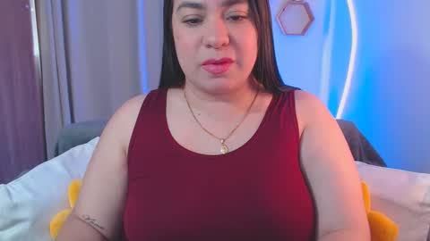 Isa online show from March 31, 7:03 pm