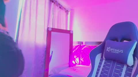 ISABELLA online show from April 9, 7:30 pm