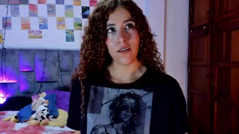 Isabela  online show from April 17, 4:37 am