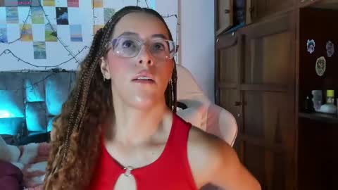Isabela  online show from June 9, 2:33 am