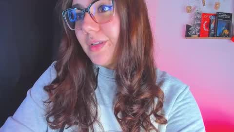 Snapshot of isarhodes_ chatting on December 25, 12:37 am Isa online show from December 25, 12:37 am