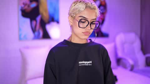 Isis online show from December 14, 5:25 pm