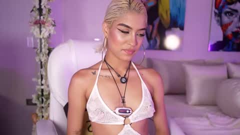 Isis online show from December 9, 4:58 pm