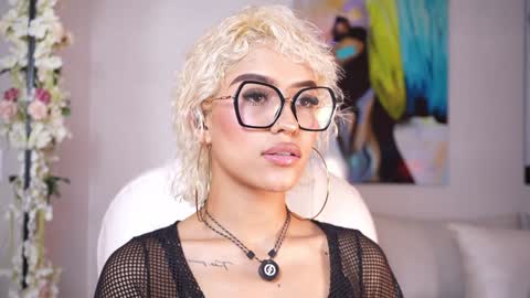 Isis online show from December 6, 6:55 pm