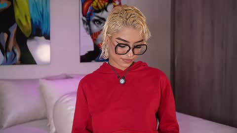 Isis online show from December 10, 3:55 pm