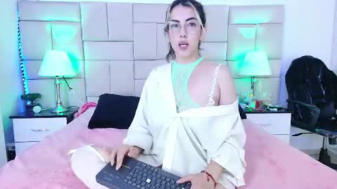 Pauli online show from June 19, 1:11 am