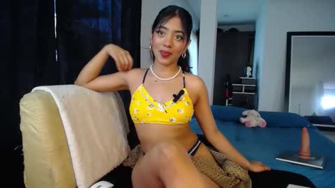 Snapshot of isis_valen chatting on September 24, 12:12 pm isis_valen online show from September 24, 12:12 pm