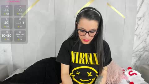 Isis Noir online show from February 4, 8:46 pm