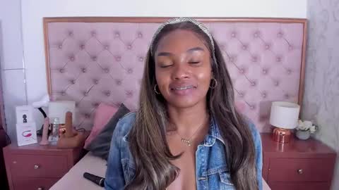 Vanessa online show from November 2, 11:21 am