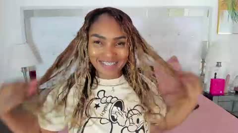Vanessa online show from June 11, 11:30 am