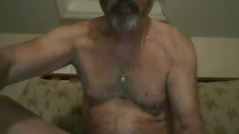 islandboomer online show from December 3, 6:14 am
