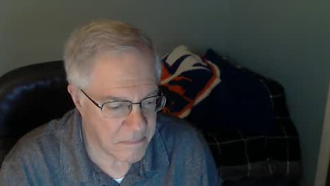 islesman22 online show from January 3, 1:38 am