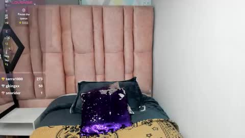 ISSA MILF online show from February 14, 6:43 pm