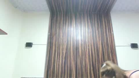 issa soto   online show from February 15, 11:03 pm