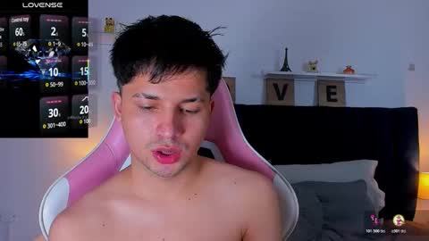 Issac online show from January 10, 5:24 am