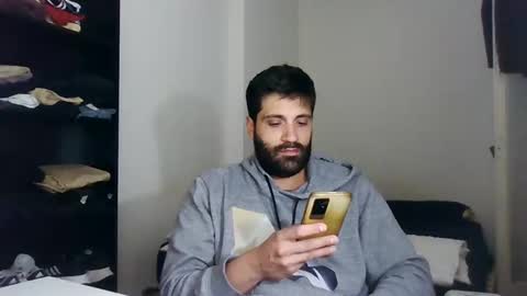 italianboybcn online show from February 26, 9:33 am