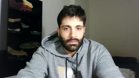 italianboybcn online show from January 22, 1:42 pm