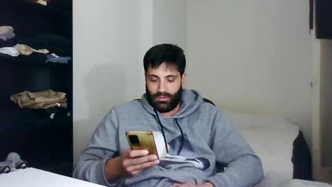 italianboybcn online show from February 27, 6:53 pm