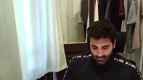 italianboybcn online show from September 23, 8:41 am