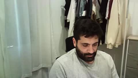 italianboybcn online show from November 22, 8:46 am