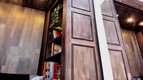 Italo Moore online show from November 15, 7:26 pm