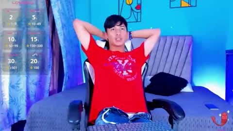 ithan_kingtwin online show from May 19, 7:21 pm