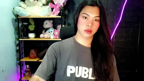 its_chloe20 online show from June 2, 11:34 am