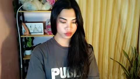 its_chloe20 online show from June 15, 7:50 pm