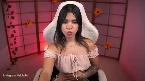   online show from September 11, 6:20 pm