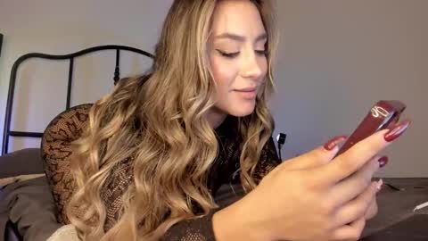 Isabella online show from November 22, 3:32 pm