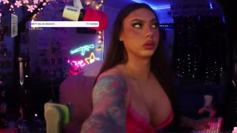 Snapshot of itsnickibabyy chatting on November 2, 1:16 am Nicki Foxx online show from November 2, 1:16 am