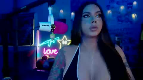 Snapshot of itsnickibabyy chatting on October 20, 12:26 am Nicki Foxx online show from October 20, 12:26 am