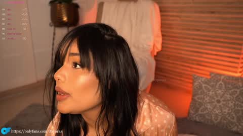 Snapshot of itsyaraa chatting on December 6, 8:56 pm SABRINA. online show from December 6, 8:56 pm