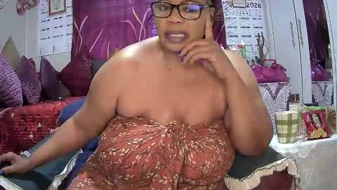 itumeleng74 online show from April 21, 5:36 am