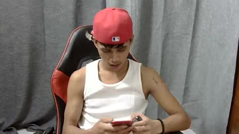 itzme_john online show from April 3, 6:59 pm