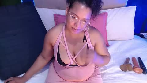 Ivannee  online show from February 16, 11:16 pm