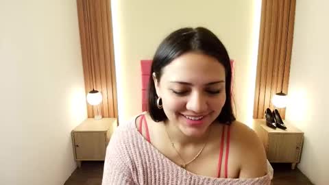 I V O N N E R O S S online show from February 10, 12:19 pm