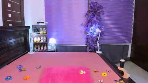 Snapshot of ivory_chanel chatting on October 20, 7:08 pm ivory_chanel online show from October 20, 7:08 pm