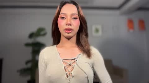 kirstenelsie online show from December 2, 1:04 am