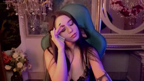 ivorywood_ online show from February 1, 1:52 pm